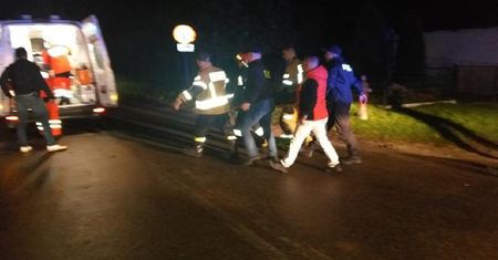 Grzybobranie. Kobieta poszła sama do lasu. Utknęła w bagnie