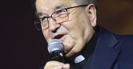 Gotowi? Tyle kosztuje różaniec od Rydzyka. Nokautująca cena