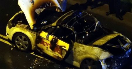 Audi TT z carsharingu spłonęło. Przetrwało prawie dwie doby