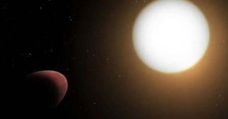 Planeta, która wygląda jak piłka do rugby. Niezwykłe odkrycie astronomów