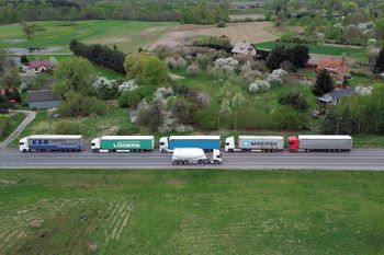 Protest przewoźników w Dorohusku rozpoczęty. Sąd nie zgodził się z zakazem wójta