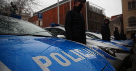 Wysyłał groźby, że 10 kwietnia dojdzie do zagrożenia życia lub zdrowia wielu osób. 21-latek zatrzymany