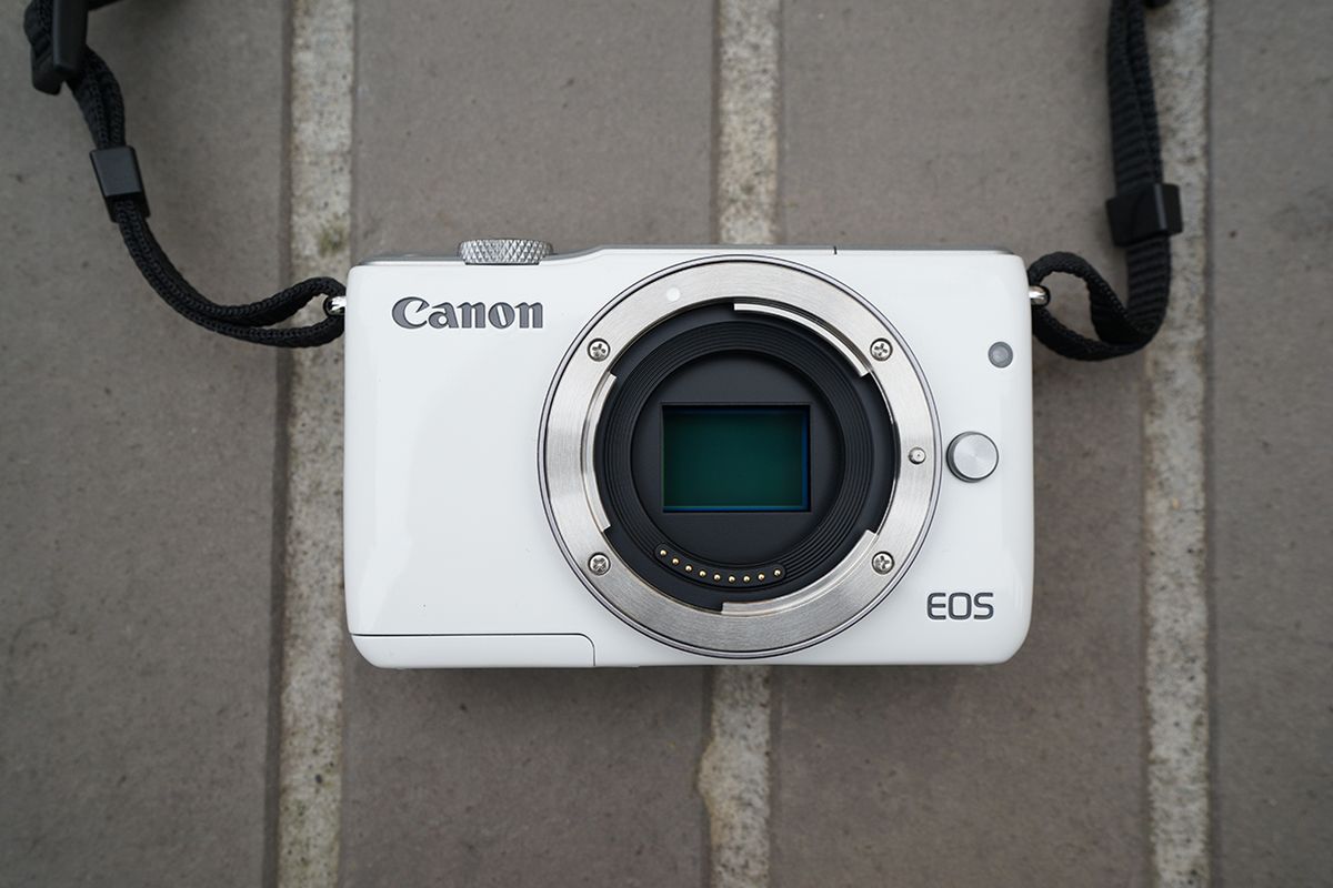 Canon EOS M10