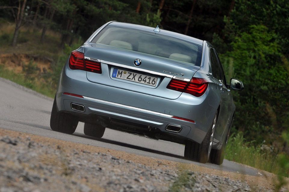 BMW serii 7 na rok 2013 - megagaleria niemieckiego okrętu flagowego 111