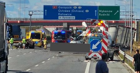 Tragiczny wypadek na A1. Zginęły cztery osoby
