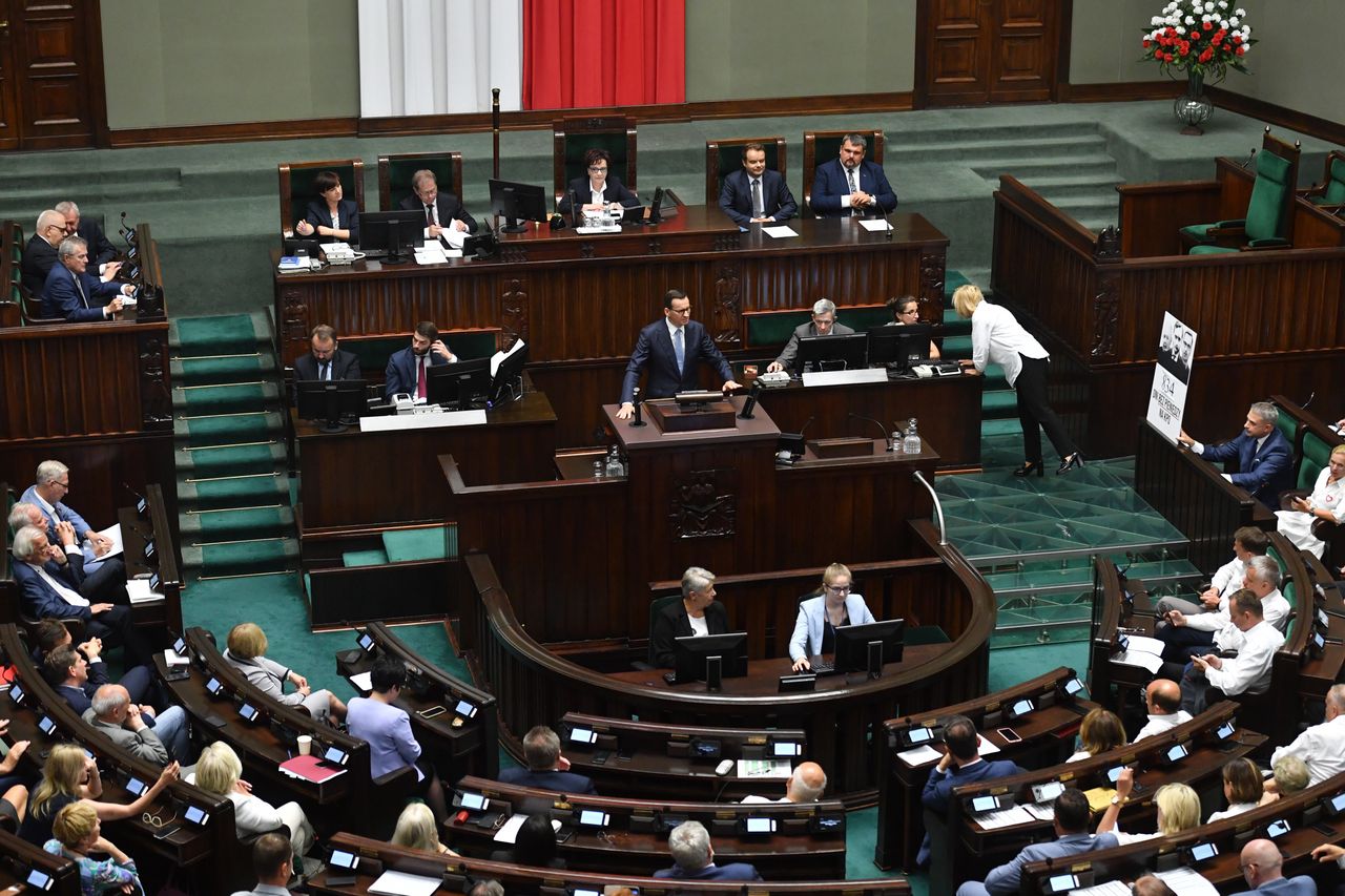 Ważny dzień dla PiS. W Sejmie dyskusja o referendum