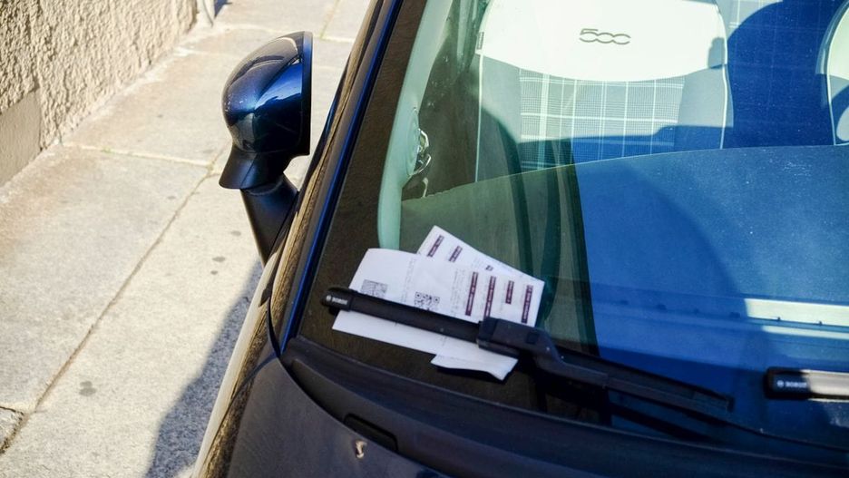 Kary za parkowanie pod sklepem - czy płacić?