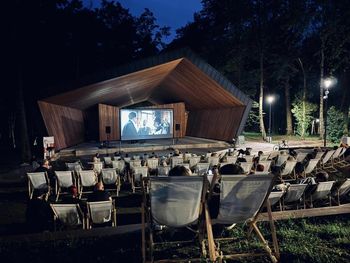 Wakacyjne "Kino na leżakach" wraca do Starachowic. Seanse w amfiteatrze parku miejskiego