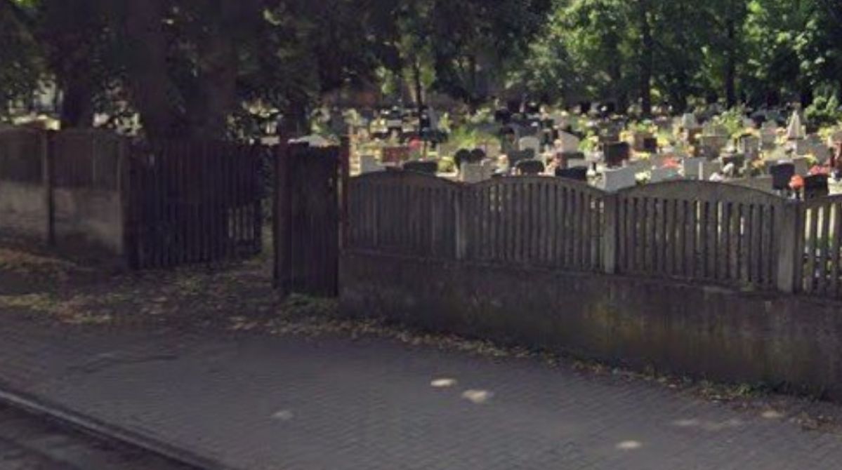 Chorzów: Tragiczne odkrycie na cmentarzu. Odnaleziono ciało mężczyzny