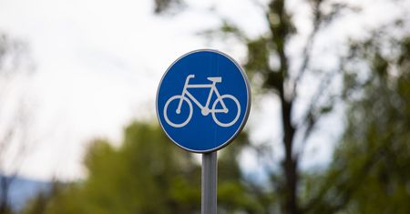 Bielsko-Biała. Ta inwestycja ucieszyła rowerzystów. Bezpiecznie pojadą wzdłuż ul. Cieszyńskiej