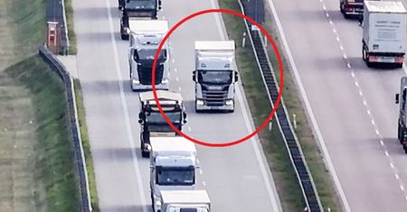 Policja lata już dronami nad autostradą. Wpadło ponad 60 kierowców