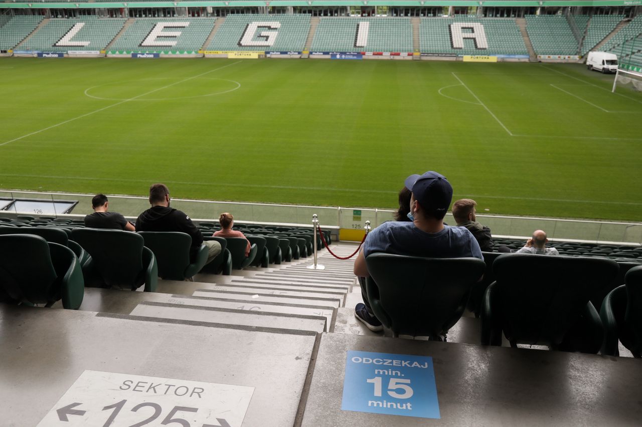 Warszawa. Łazienkowska 3, Stadion Legii. Akcja "Wpadnij na szczepienie"