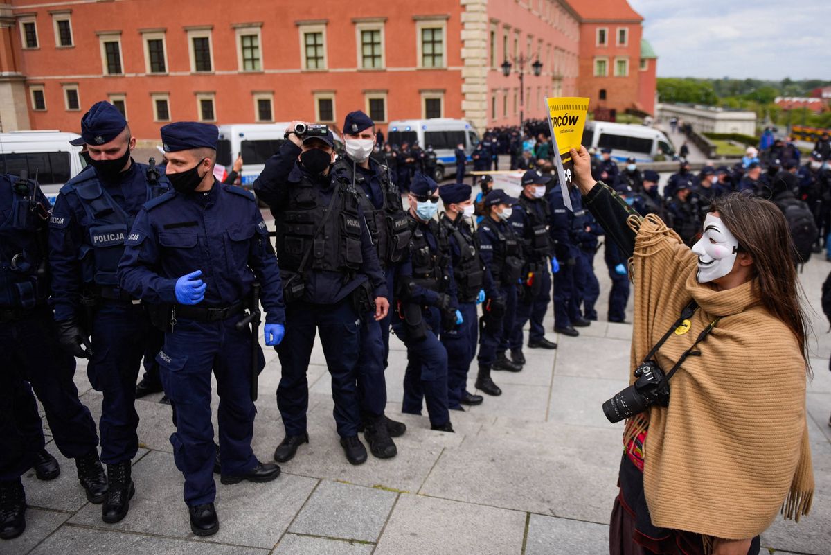 Wrocław. Policjanci nie chcieli jechać na strajk przedsiębiorców. Kara dla ich szefa