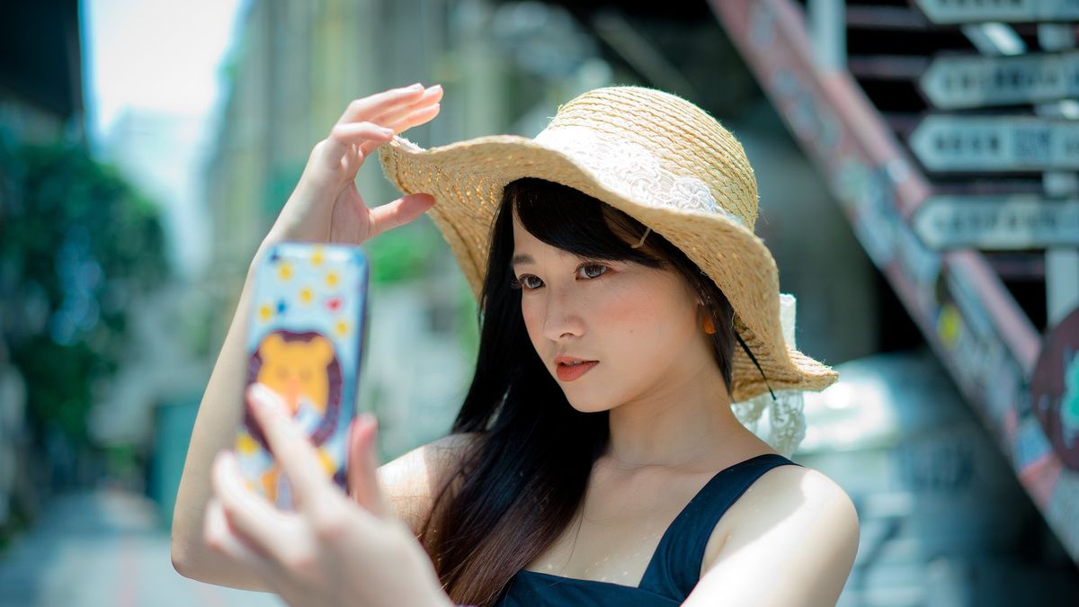 Android 11 nie pozwoli producentom "oszukiwać" w kwestii upiększania twarzy, fot. Pexels