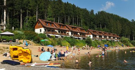 Branża noclegowa tonie w długach. W największym dołku ośrodki kolonijne