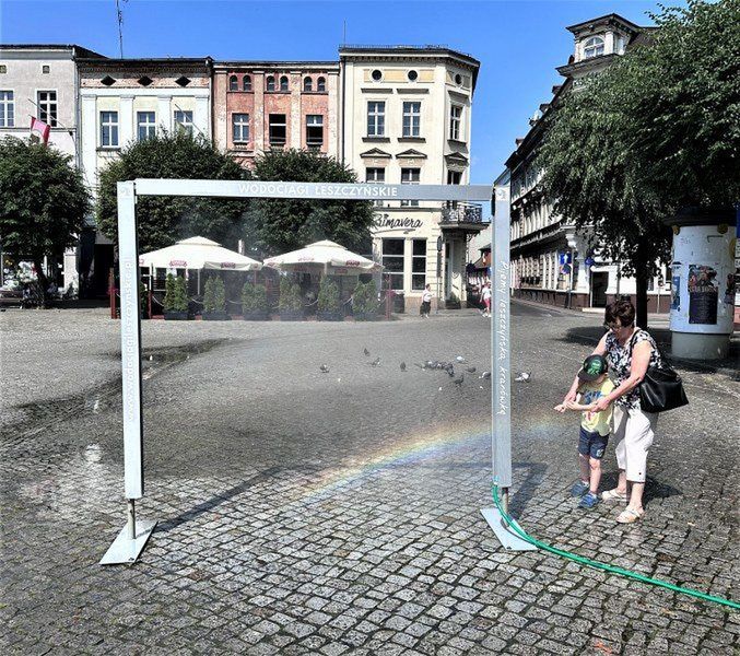 Bramka wodna na rynku w Lesznie