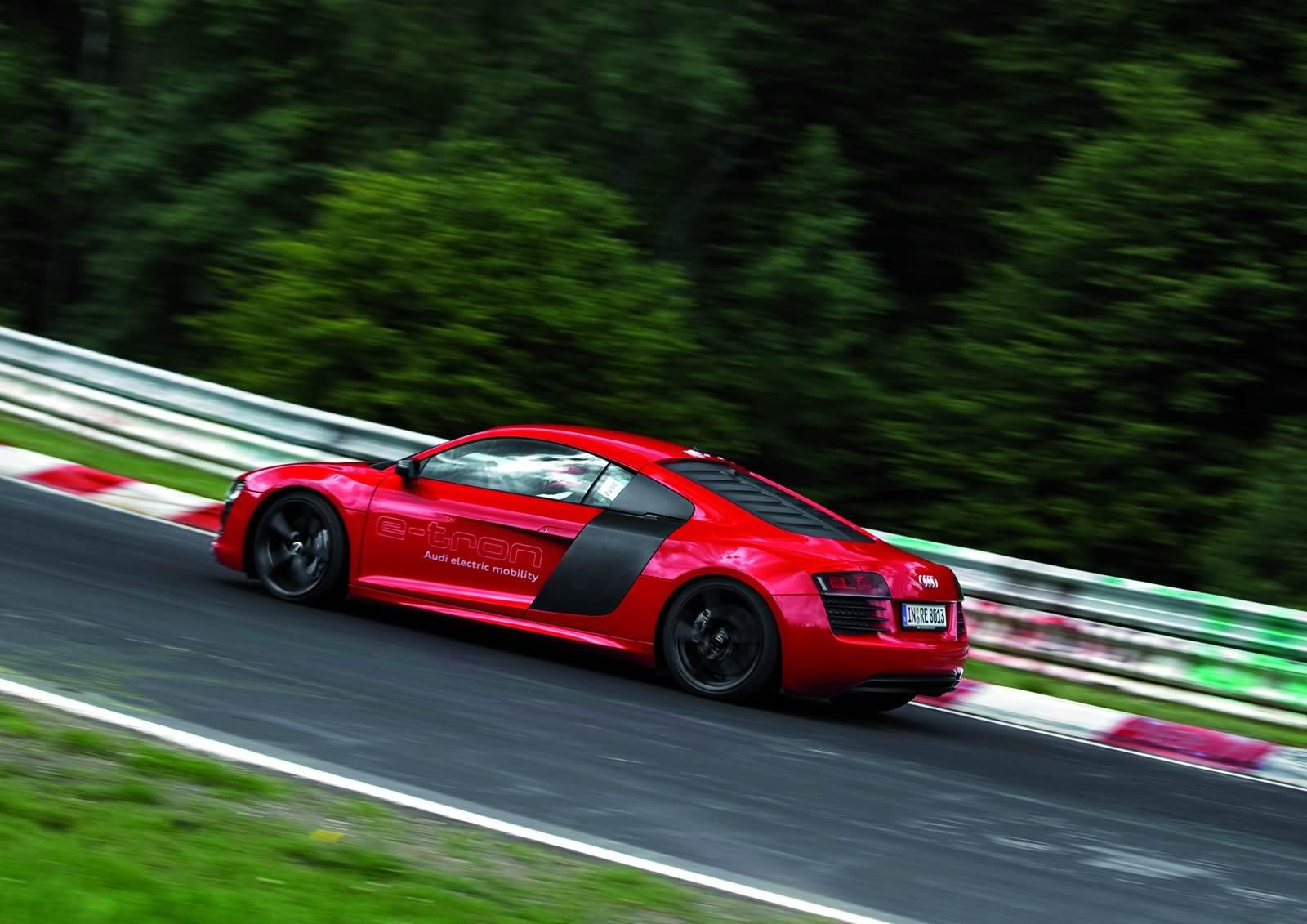 Audi R8 e-tron - niespełnione elektryczne marzenie [galeria] 46