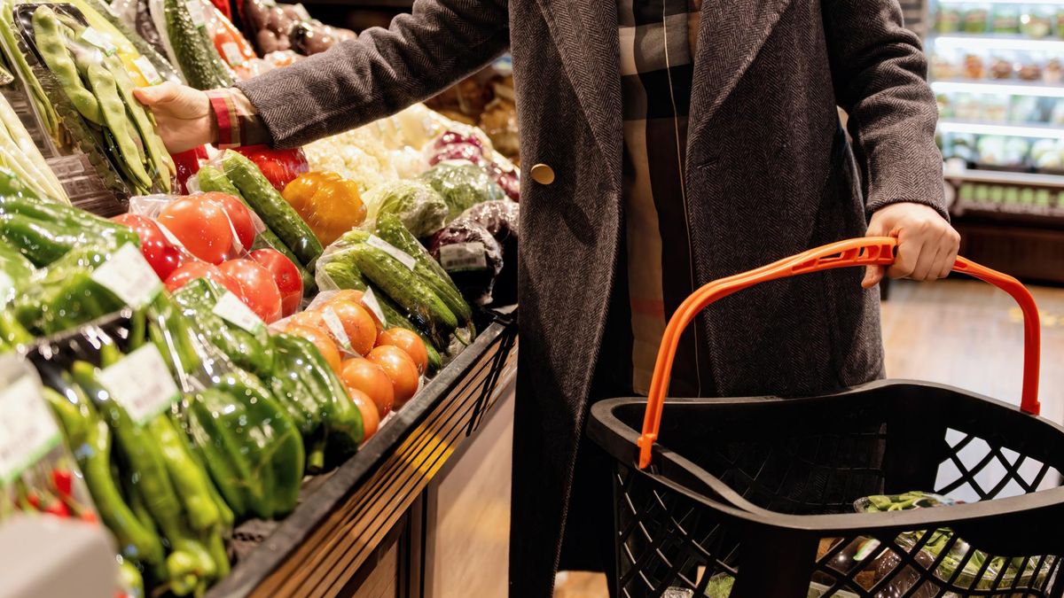 Oto najbardziej i najmniej zanieczyszczone warzywa i owoce. Najnowszy raport EWG