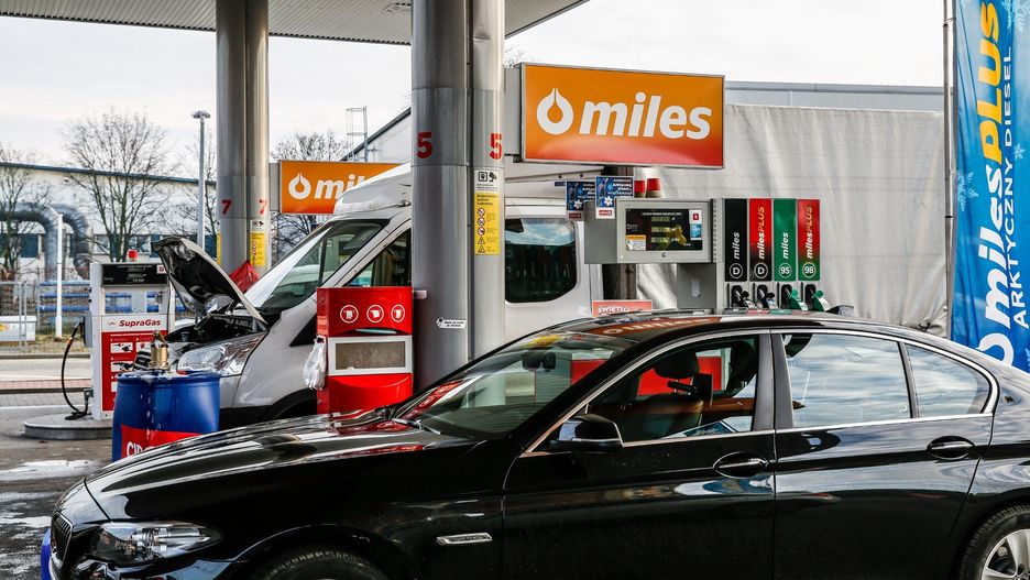 W porównaniu do ubiegłego tygodnia o 4 grosze poszły w górę średnie ogólnopolskie ceny Pb95 i oleju napędowego, które obecnie wynoszą 5,83 i 5,96 zł/l.