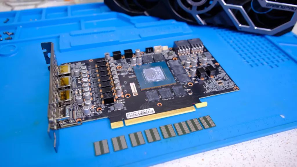 GeForce RTX 3070 z 16 GB VRAM. Rosyjski modder pokazał, że to możliwe