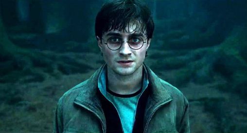 Jon Voight, Carmen Ejogo i Gemma Chan w "Fantastic Beasts And Where To Find Them”