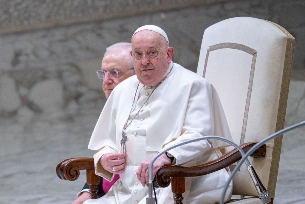 Papież Franciszek w szpitalu. Rozpoczął leczenie