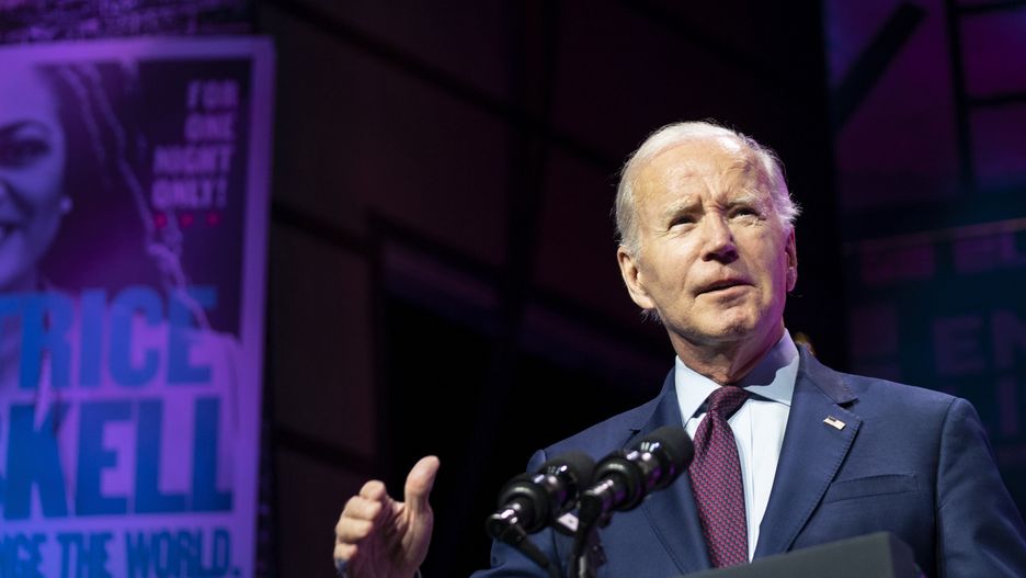 US President Joe Biden delivers remarks during the 2023 Emily's List Gala at The Anthem in Washington, DC, USA, 16 May 2023. EPA/Sarah Silbiger / POOL Dostawca: PAP/EPA.