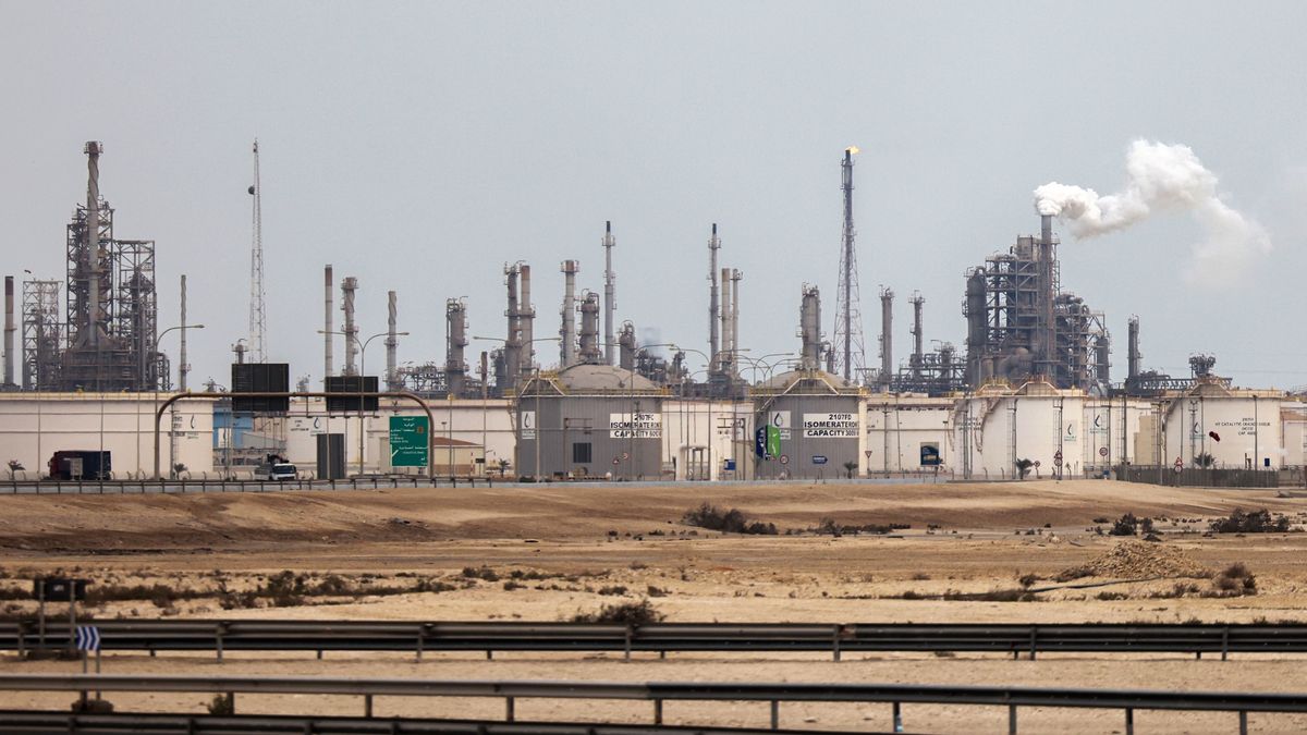 Zakłady produkcyjne Qatar Energy w Mesaieed Industrial City, na południe od stolicy kraju Dohy