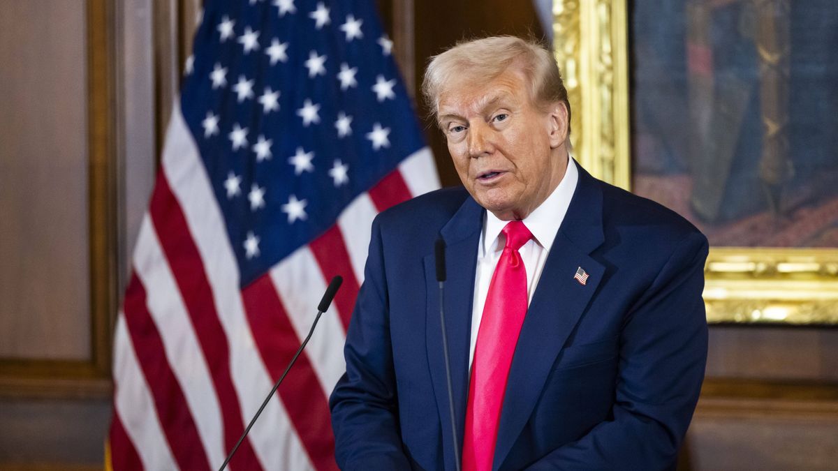 US President Trump attends Friends of Ireland luncheon on Capitol Hill
epa11959167 US President Donald Trump speaks as he joins the Taoiseach of Ireland Micheal Martin and Speaker of the House Mike Johnson at the Friends of Ireland Luncheon at the US Capitol in Washington DC, USA, 12 March 2025. The Irish Prime Minister's visit comes as the EU hit the US with retaliatory tariffs on 28 billion dollars worth of US exports.  EPA/JIM LO SCALZO / POOL 
Dostawca: PAP/EPA.
JIM LO SCALZO / POOL
meeting, luncheon, diplomacy, usa, ireland