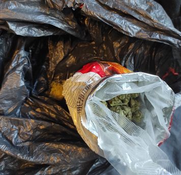 16-latek zatrzymany za posiadanie i sprzedaż marihuany. Sprawą zajmie się sąd rodzinny