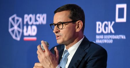 Nagrody dla urzędników resortu finansów. Leszczyna: to za Polski Ład