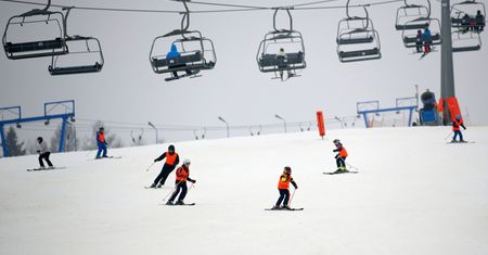 Ferie zimowe 2021. Jak mogą spędzić ten czas uczniowie?