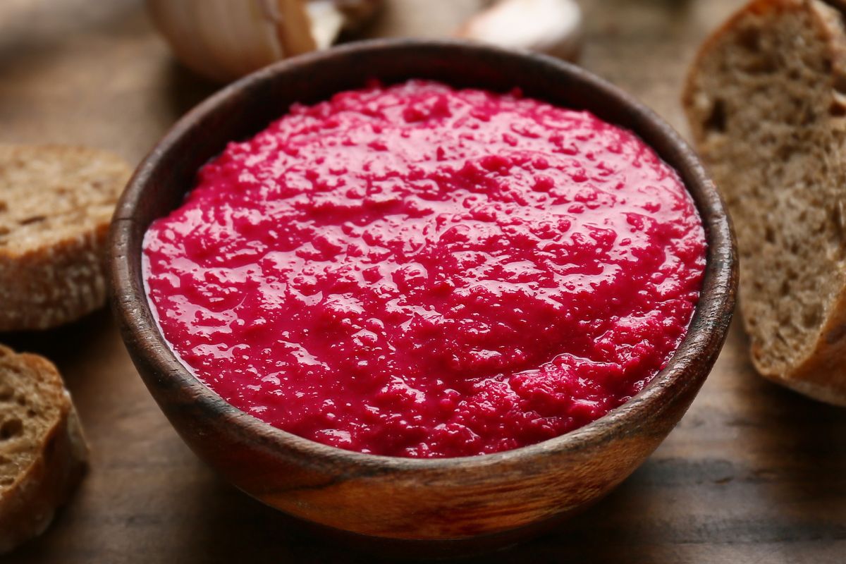 Dodaję do ćwikły zamiast chrzanu. Jest ostra, ale smakuje ciekawiej