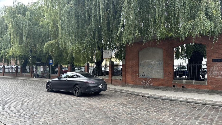 Pod boiskiem I LO w Grudziądzu ma być budowany parking podziemny pełniący funkcję schronu. Rozstrzygnięto przetarg na opracowanie dokumentacji