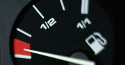 Krzyżówka dla zmotoryzowanych. Sprawdź, co wiesz o rezerwie paliwa