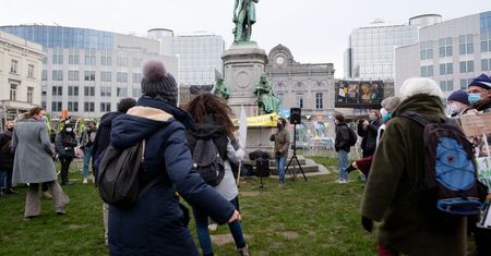 "Jerusalema" na molo w Brzeźnie. Tańczył nawet Filip Chajzer