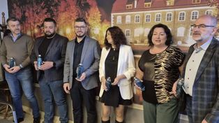 Szczecinek: Wodociągi rozdają butelki. Firmy stawiają na "kranówkę"