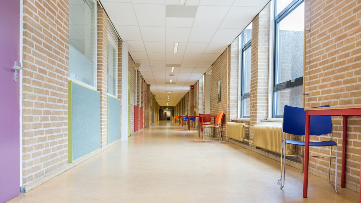 szkoła, korytarz