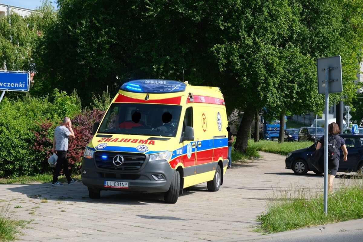 karetka pogotowia ratunkowego