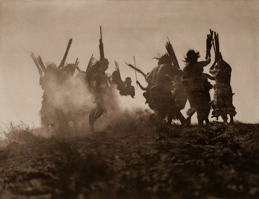 Te zdjęcia z początków XX wieku pokazują, jak kiedyś żyli Indianie 23