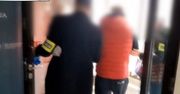 Adwokat oskarżony o oszustwa i korupcję – klientom obiecywał wpływy w prokuraturze