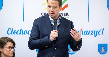 Trzaskowski krytykuje narrację o "zamachu stanu" w Polsce