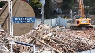 Małopolskie: Budynek dworcowy na stacji kolejowej zniknął z powierzchni