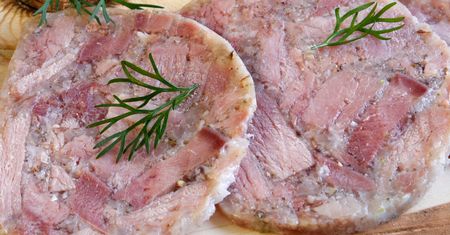Nasi dziadkowie jedli codziennie, dziś większość się wzdryga. Działa jak smar na stawy i sprzyja dobrej kondycji skóry