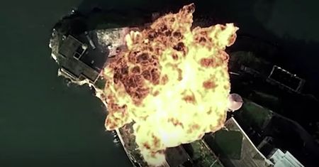 Chiny. Do filmu propagandowego użyli scen z "Transformersów"