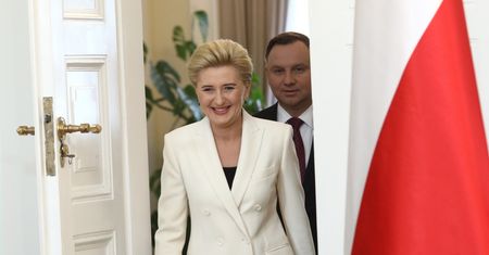 Agata Kornhauser-Duda pokazała, jak pracuje. Zdalnie połączyła się z emerytami