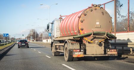 Kontrole szamb w Polsce. Gminy nie nadążają