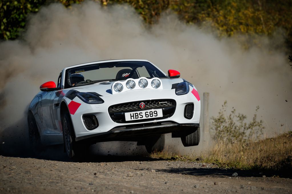 Jaguar F-Type Rally Concept. Sportowym roadsterem po szutrach