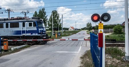 Łódzkie: tragedia na torach. Nie żyje starsza kobieta