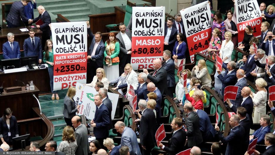 57. posiedzenie Sejmu IX kadencji
Fot. Wojciech Olkusnik/East News, Warszawa, 22.06.2022. 57. posiedzenie Sejmu IX kadencji. Slubowanie Adama Glapinskiego, wybranego na druga kadencje prezesa NBP. N/z protest opozycji
Wojciech Olkusnik